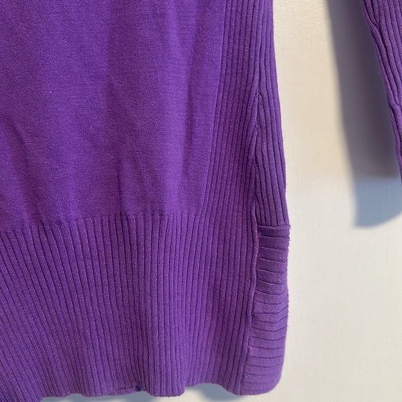 009-BNWT Le Chateau ribbed V-neck knit sweater with 3/4 length sleeves. xxs - Picture 3 of 6